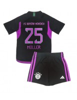 Bayern Munich Thomas Muller #25 Vieraspaita Lasten 2023-24 Lyhythihainen (+ shortsit)